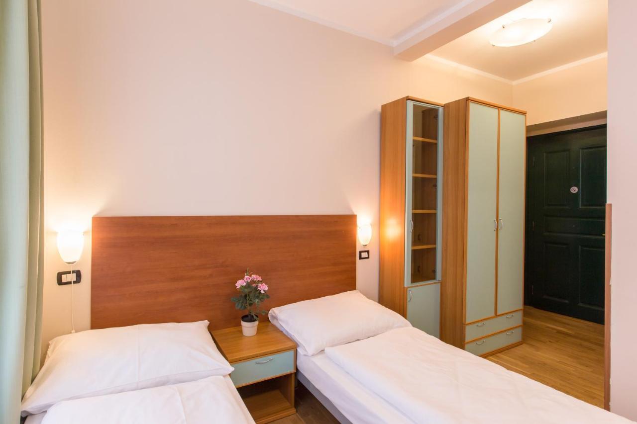 Duskova Apartments Prag Eksteriør billede